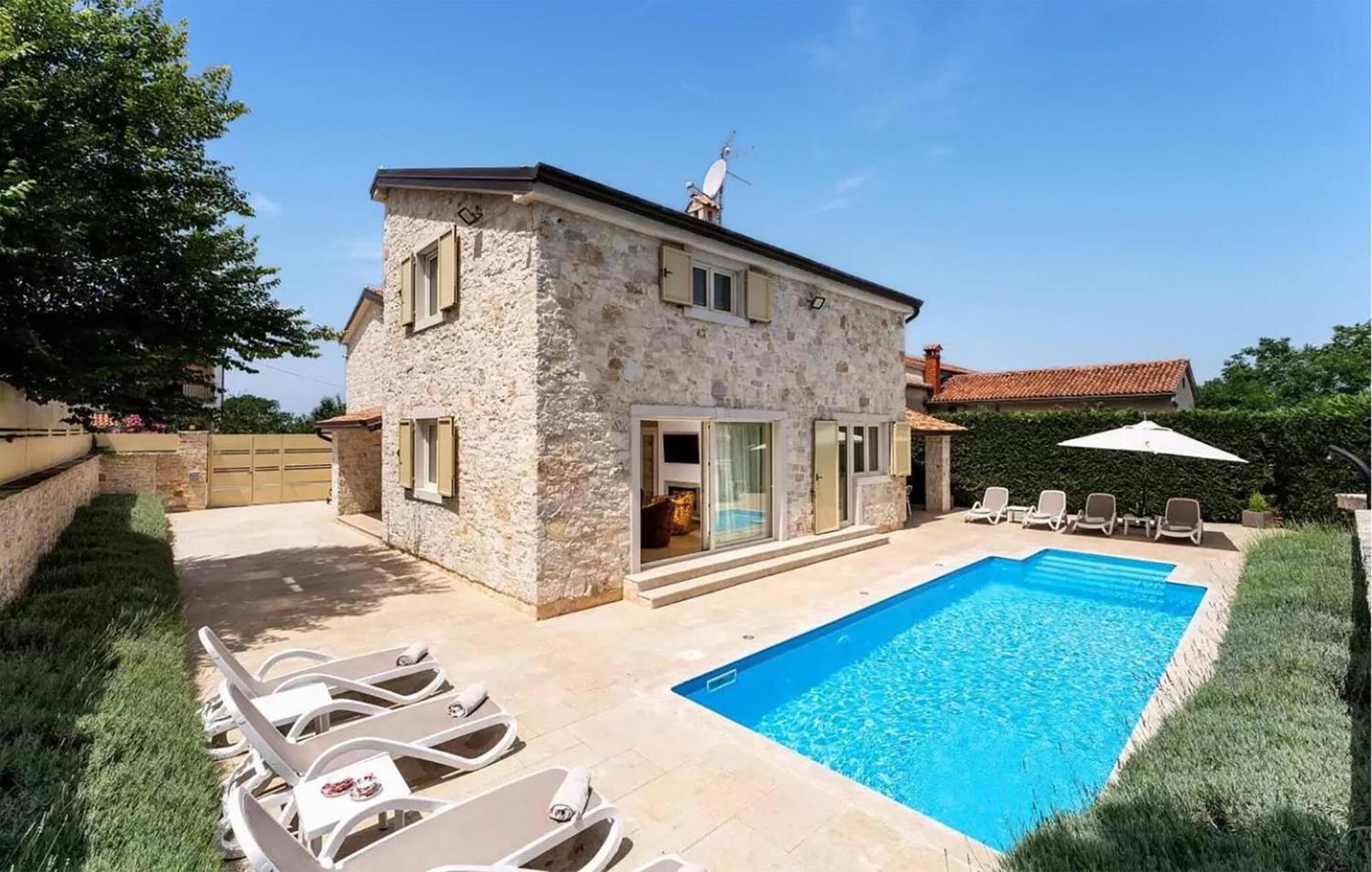 Ferienhaus Ema *