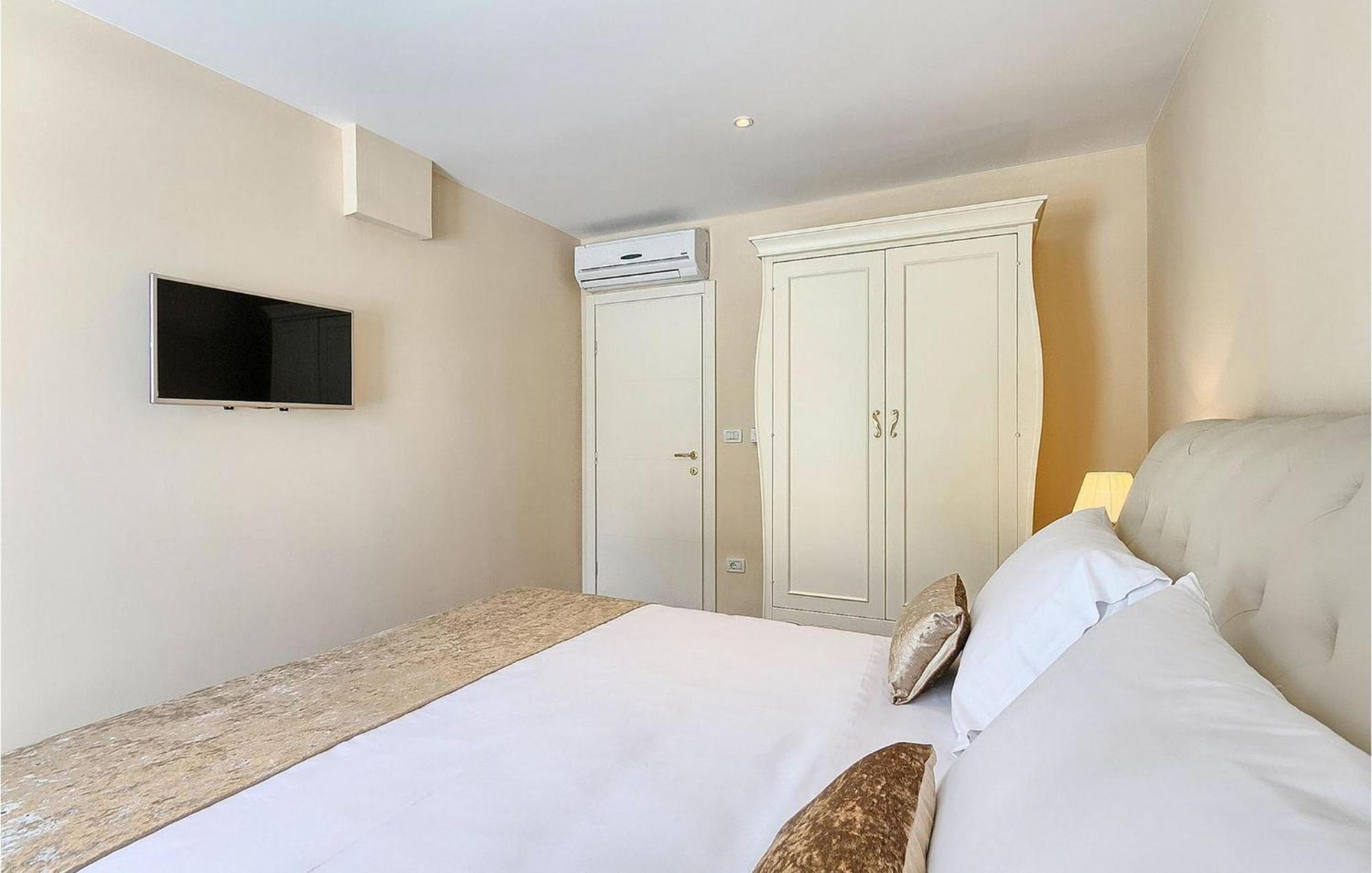 Ema Holiday home